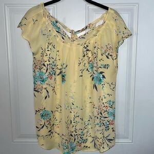 Lauren Conrad yellow floral flowy blouse. Size Medium